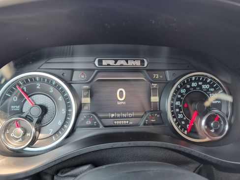 Used 2019 RAM 1500 Laramie AWD/4WD image 16
