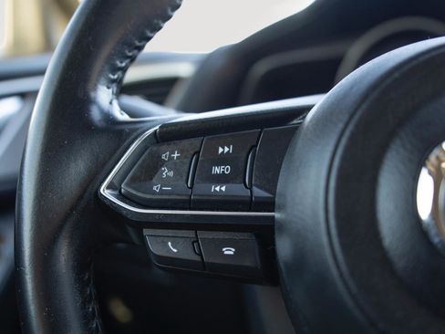 Used 2018 MAZDA MAZDA3 Touring image 6