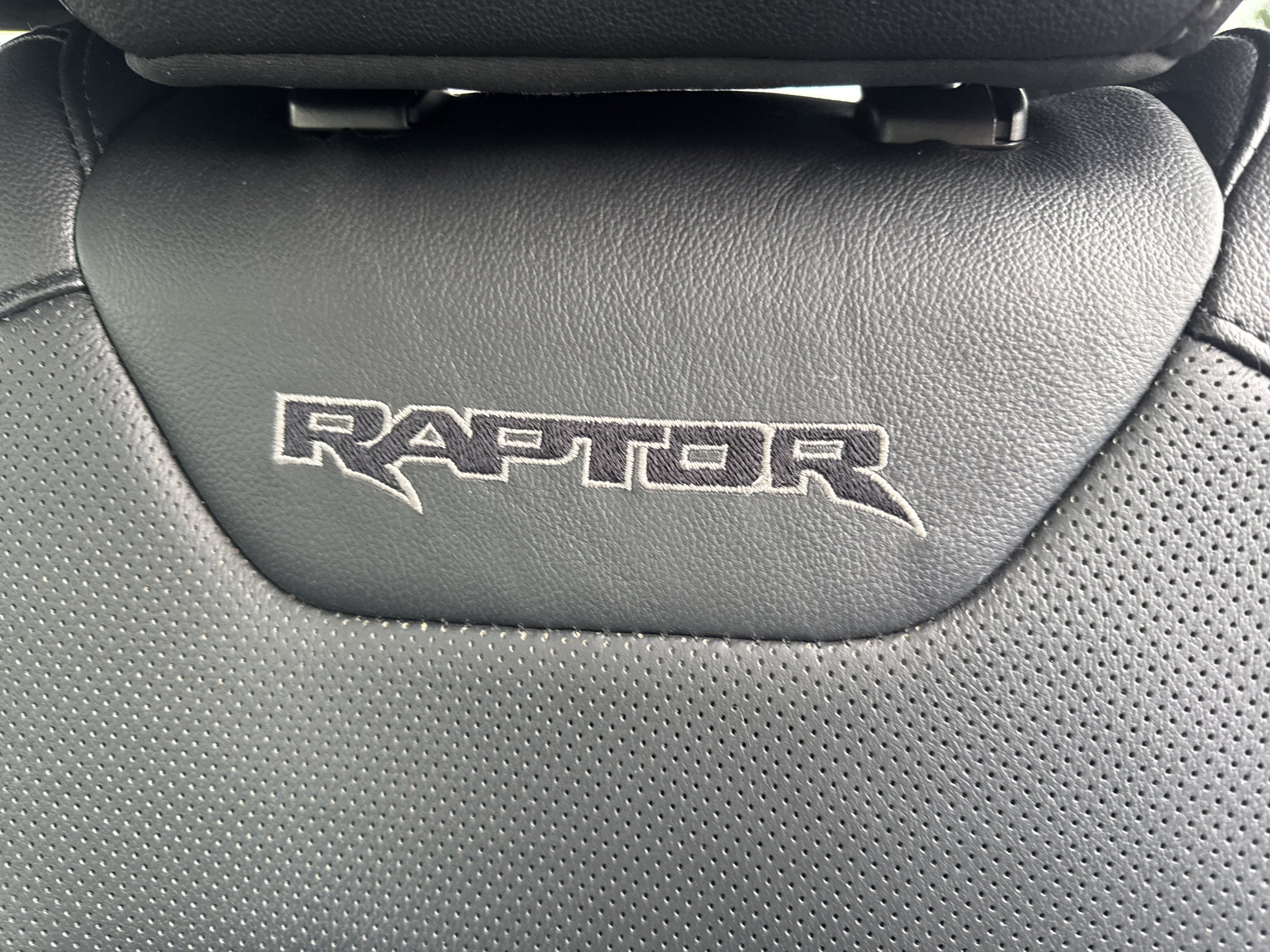 Used 2018 Ford F150 Raptor w/ Equipment Group 802A Luxury AWD/4WD image 13