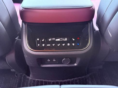 Certified 2026 INFINITI QX80 Autograph image 32