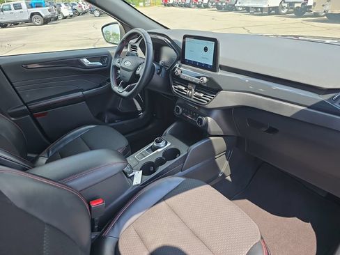 Used 2025 Ford Escape ST-Line FWD image 19