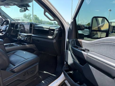 Used 2025 Ford F250 Lariat w/ Tremor Off-Road Package AWD/4WD image 28