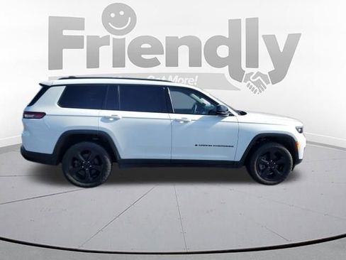 Used 2023 Jeep Grand Cherokee L Laredo AWD/4WD image 6