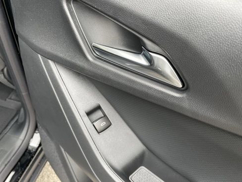 New 2026 Chevrolet Equinox LT FWD image 38