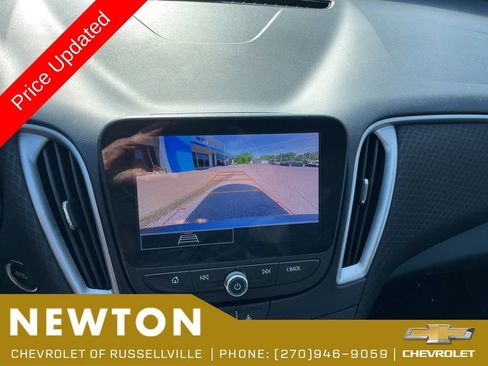 Used 2024 Chevrolet Malibu LT FWD image 11