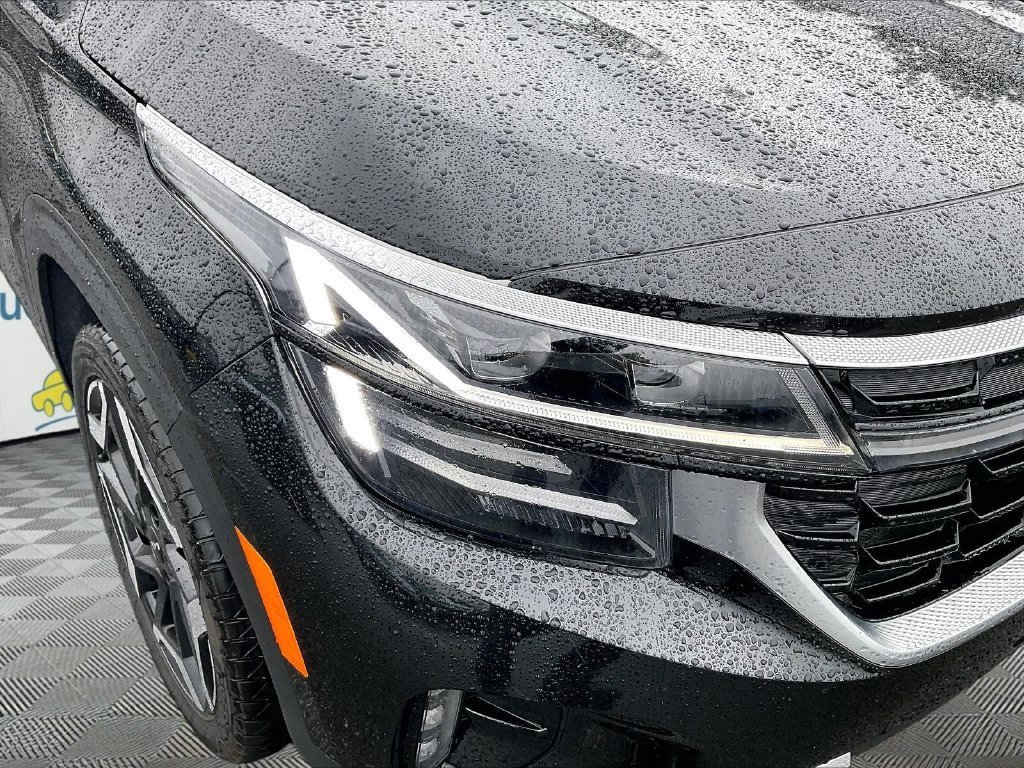 Certified 2024 Kia Seltos SX w/ SX Sunroof Package AWD/4WD image 30