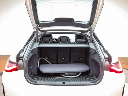 Certified 2024 BMW i4 eDrive40 w/ Premium Package RWD image 27