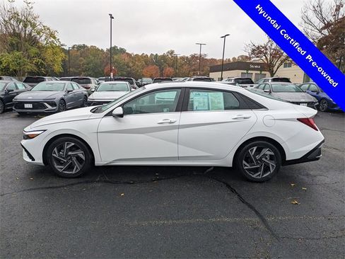 Certified 2025 Hyundai Elantra SEL image 7