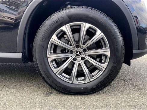 Used 2025 Mercedes-Benz GLC 300 GLC 300 image 9