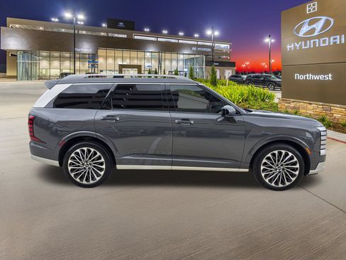 Certified 2026 Hyundai Palisade Calligraphy FWD image 6