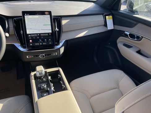 New 2026 Volvo XC90 B5 Plus image 15