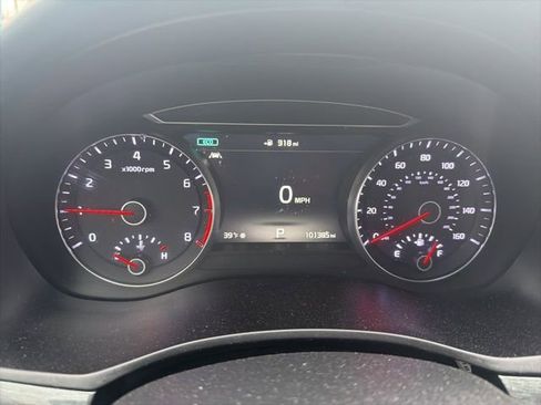 Used 2019 Kia Cadenza Limited image 29