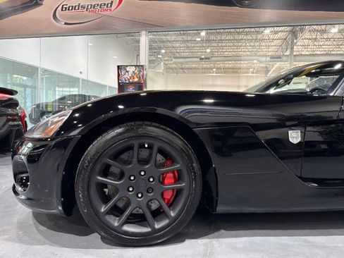 Used 2004 Dodge Viper SRT-10 RWD image 16