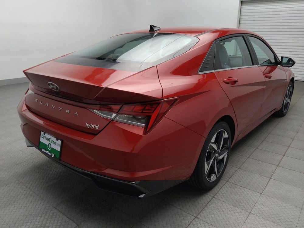 Used 2023 Hyundai Elantra Limited FWD image 9