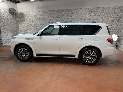 Used 2023 Nissan Armada SL w/ Captain's Chairs Package RWD image 4