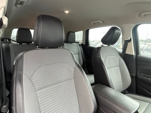 Used 2019 Ford Escape SE FWD image 15