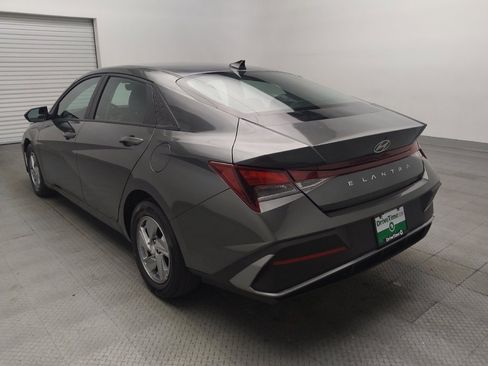 Used 2024 Hyundai Elantra SE FWD image 5
