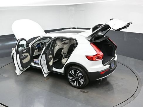 Used 2024 Volvo XC40 B5 Ultimate w/ Climate Package AWD/4WD image 51