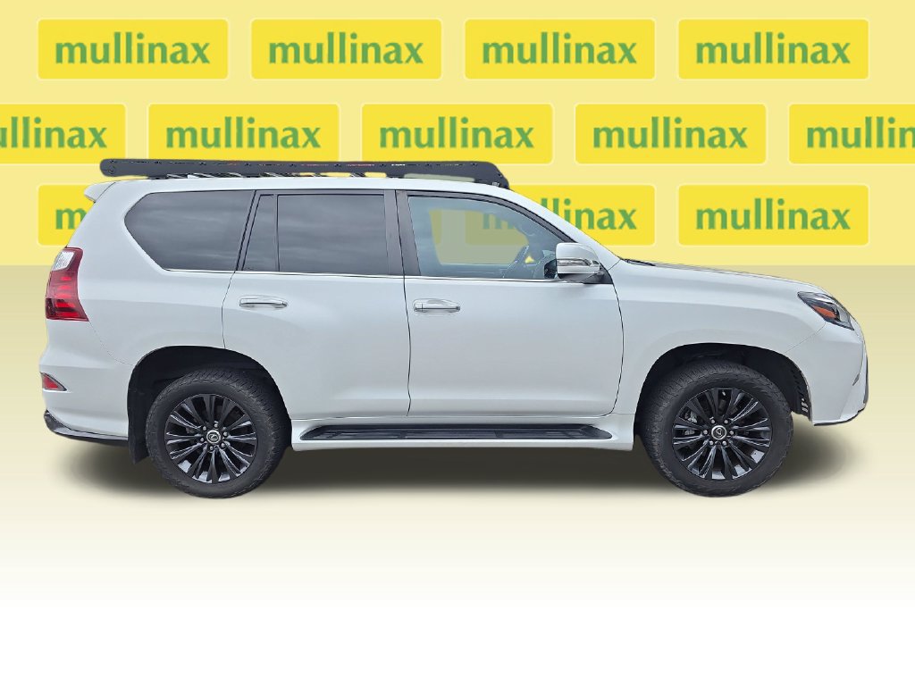 Used 2021 Lexus GX 460 Premium w/ Accessory Package AWD/4WD image 2