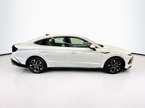Used 2025 Hyundai Sonata SEL FWD image 10