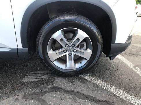 Certified 2024 Honda Pilot EX-L image 6