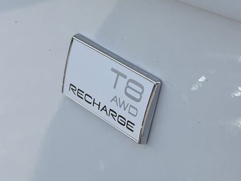 Used 2023 Volvo XC90 T8 Plus AWD/4WD image 8