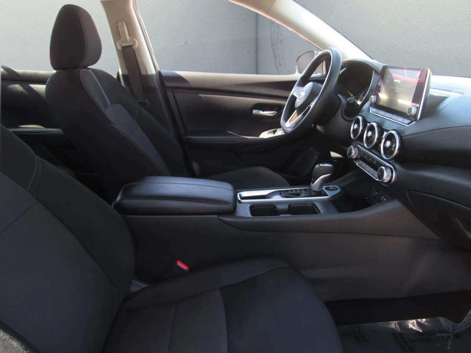 Used 2024 Nissan Sentra SV FWD image 8