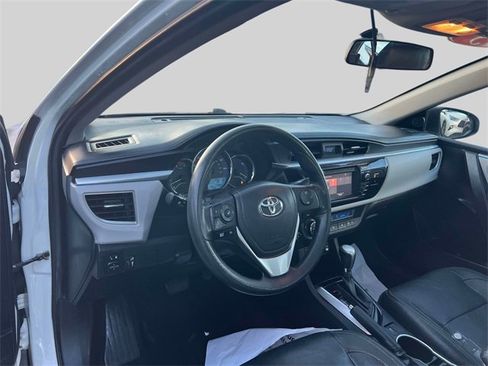 Used 2015 Toyota Corolla LE image 19