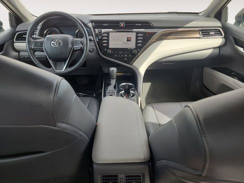 Used 2019 Toyota Camry XLE w/ Carpet Mat Package FWD image 10
