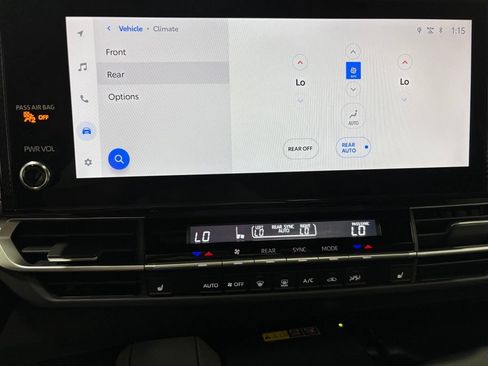 Used 2025 Toyota Sienna XSE FWD image 33