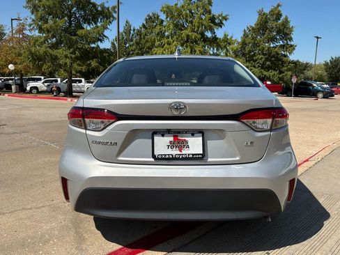 Used 2024 Toyota Corolla LE FWD image 7