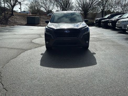 Used 2023 Subaru Forester Premium image 2