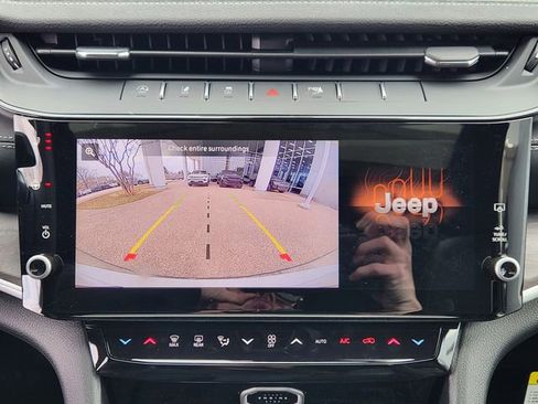 New 2026 Jeep Grand Cherokee Altitude image 13