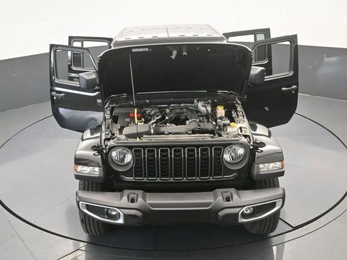 Used 2024 Jeep Gladiator Sport w/ Premium Package image 73