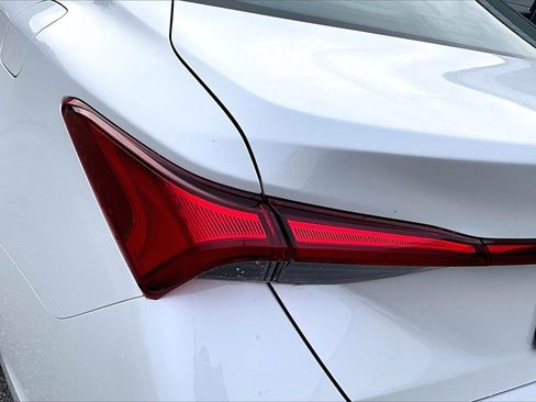 Certified 2022 Toyota Avalon Limited image 23