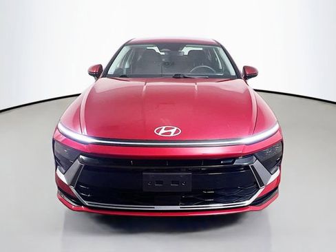 Used 2024 Hyundai Sonata SEL FWD image 2