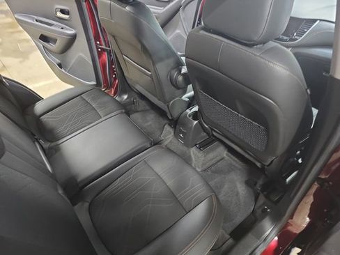 Used 2021 Chevrolet Trax LT w/ Driver Confidence Package image 13