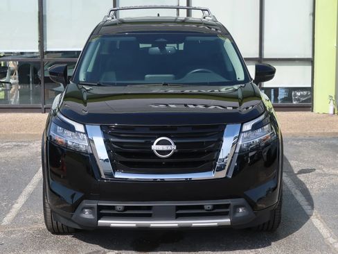 Used 2022 Nissan Pathfinder SL w/ SL Premium Package FWD image 4