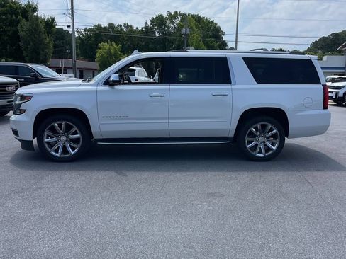 Used 2018 Chevrolet Suburban Premier AWD/4WD image 4