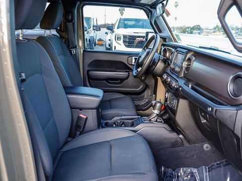 Certified 2020 Jeep Gladiator Sport image 21