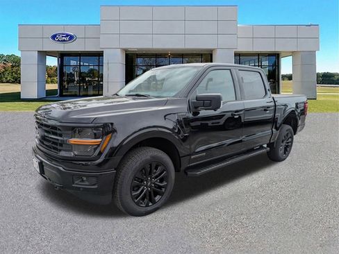 Certified 2025 Ford F150 XLT w/ Equipment Group 302A MID AWD/4WD image 4
