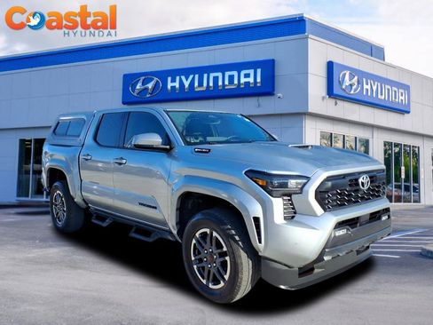 Used 2024 Toyota Tacoma TRD Sport image 1