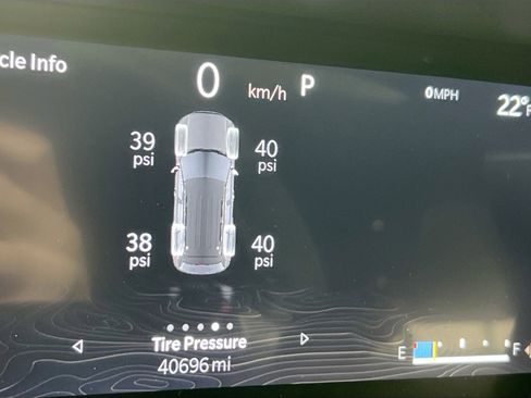 Used 2023 Jeep Grand Cherokee Altitude AWD/4WD image 12