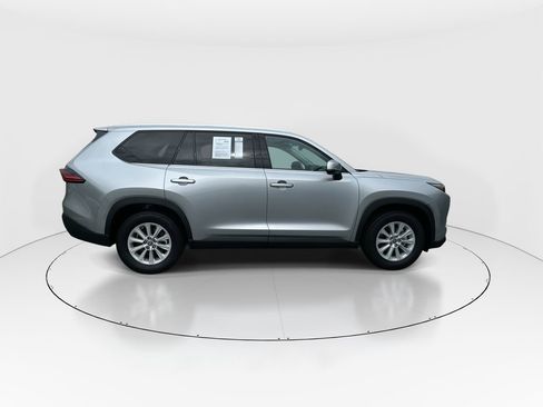 Used 2026 Toyota Grand Highlander AWD Hybrid image 9