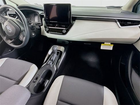Certified 2025 Toyota Corolla LE image 33