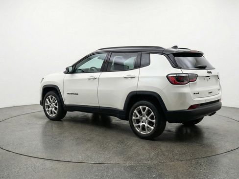 Used 2025 Jeep Compass Limited AWD/4WD image 6