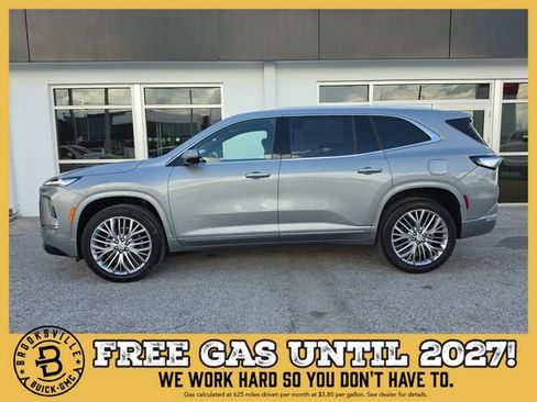 New 2027 Buick Enclave Avenir w/ LPO, Floor Liner Package FWD image 4