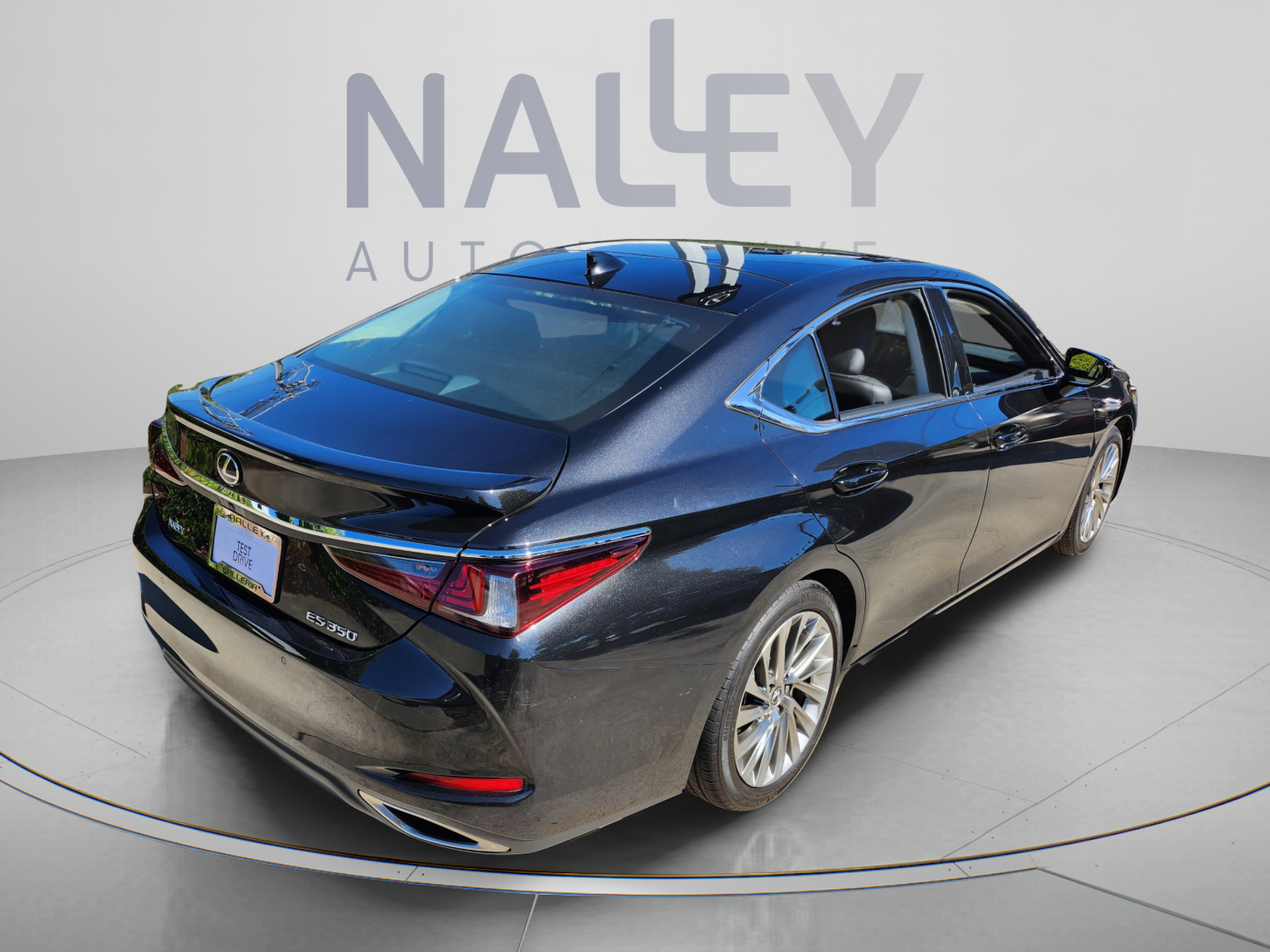 Certified 2022 Lexus ES 350 Ultra Luxury w/ Accessory Package 2 FWD image 5