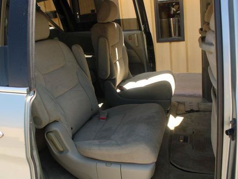 Used 2005 Honda Odyssey EX image 11