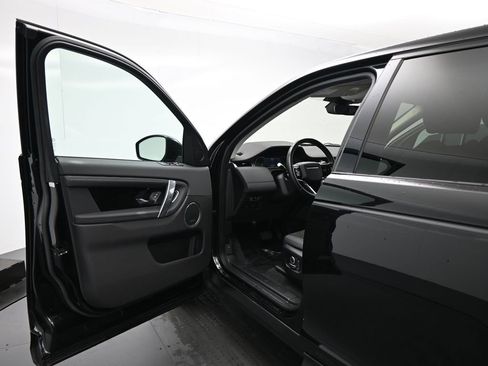 Used 2021 Land Rover Discovery Sport S image 7